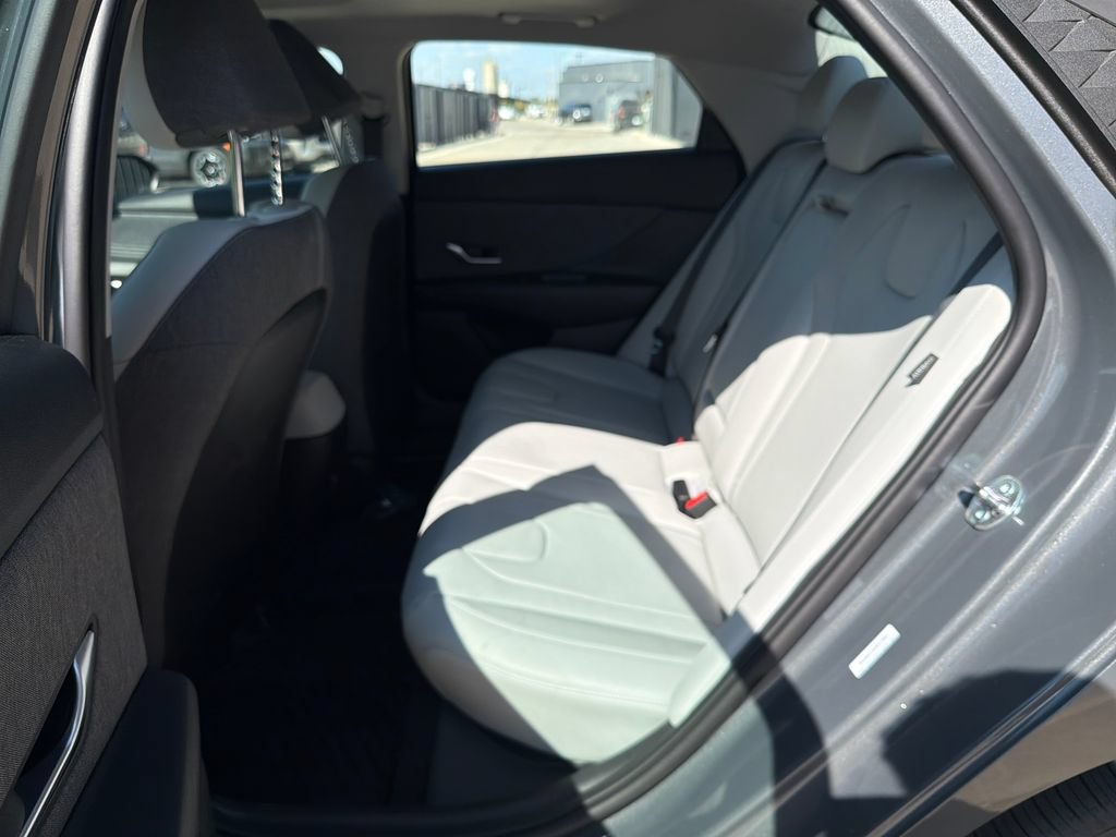 New 2026 Hyundai Elantra Limited FWD image 19
