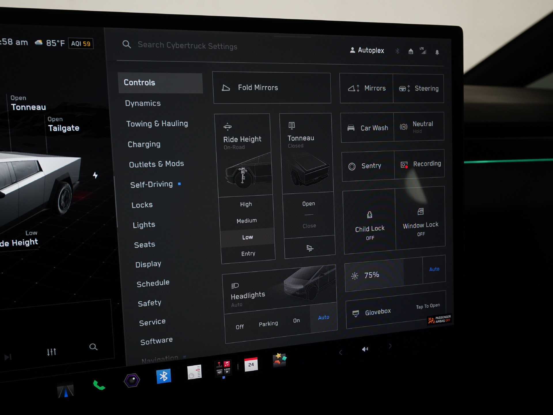 Used 2025 Tesla Cybertruck AWD Crew Cab image 25