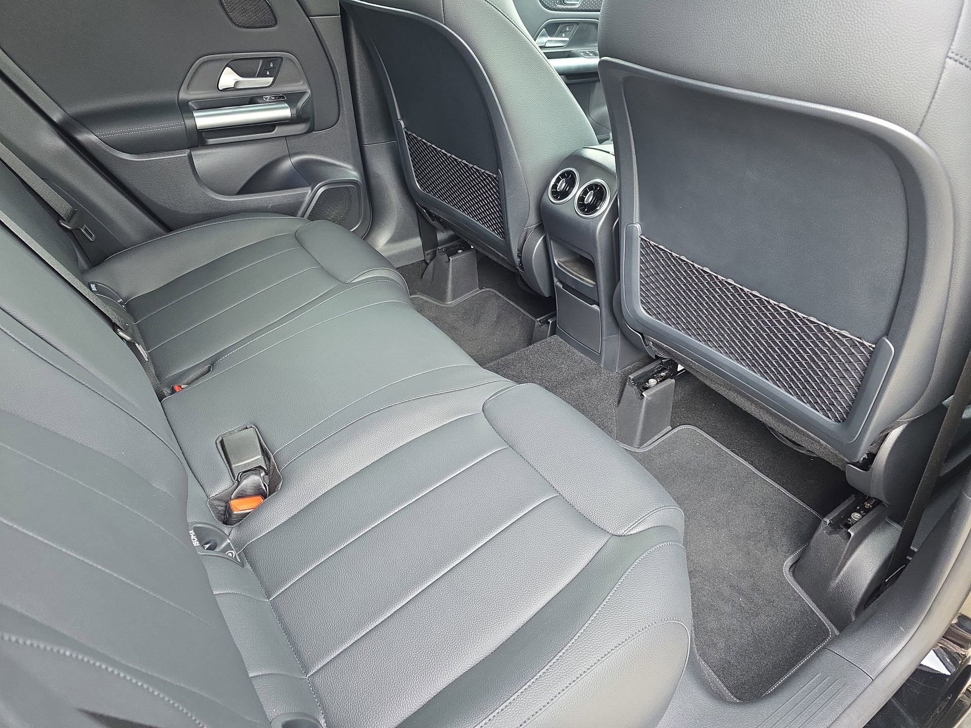 Certified 2025 Mercedes-Benz GLA 250 4MATIC image 11