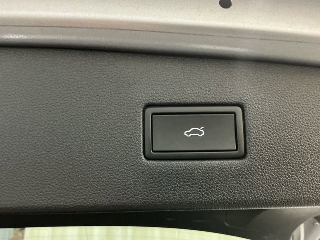 Used 2022 Volkswagen Tiguan SE R-Line image 68