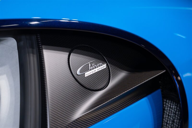Used 2022 Bugatti Chiron Super Sport AWD/4WD image 17
