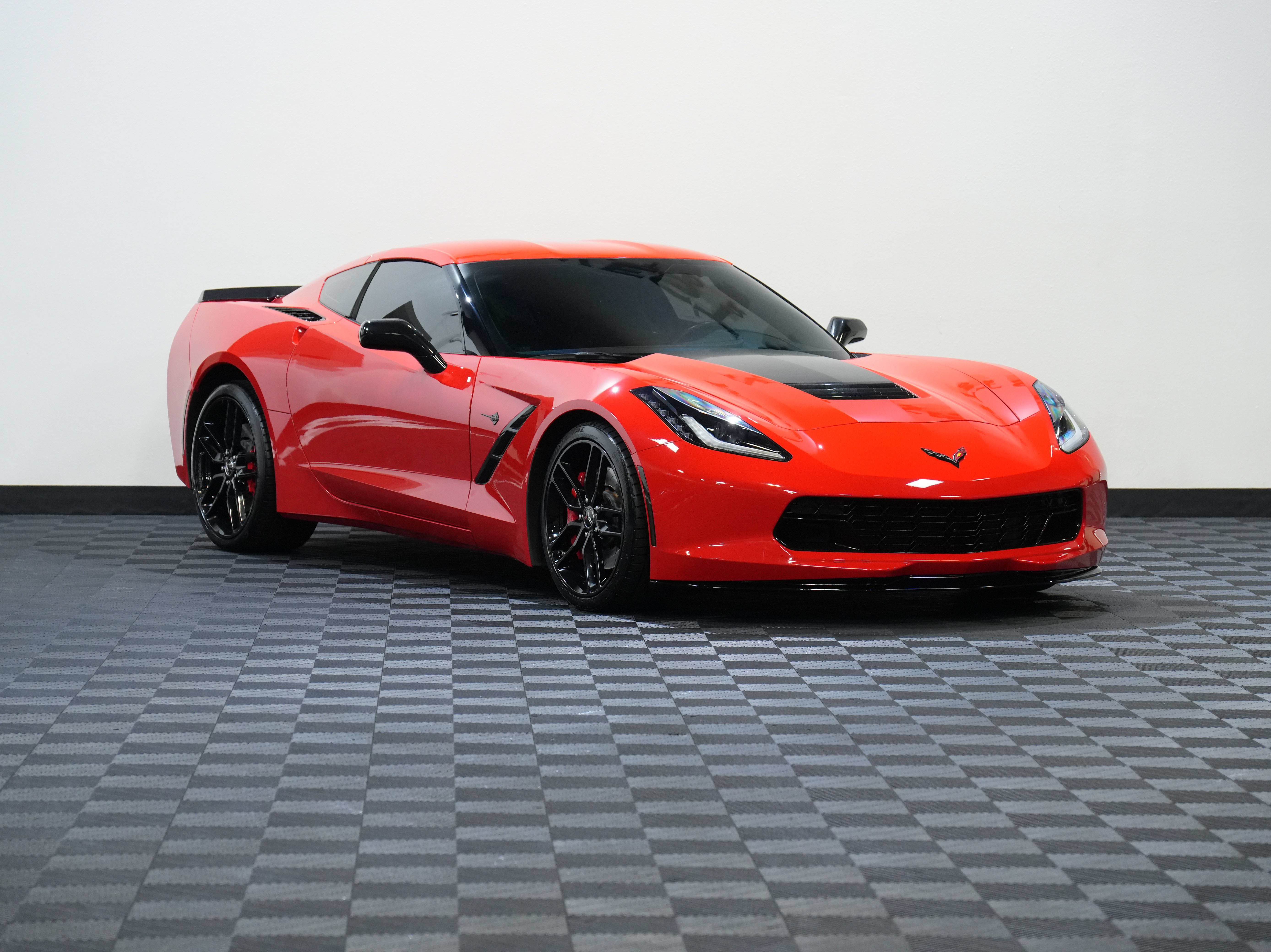 Used 2014 Chevrolet Corvette Stingray Coupe w/ 2LT Preferred Equipment Group RWD image 5