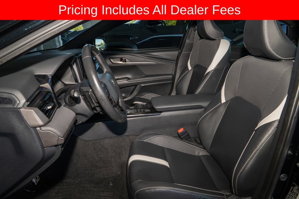 Used 2025 Toyota Camry SE w/ Convenience Package FWD image 10