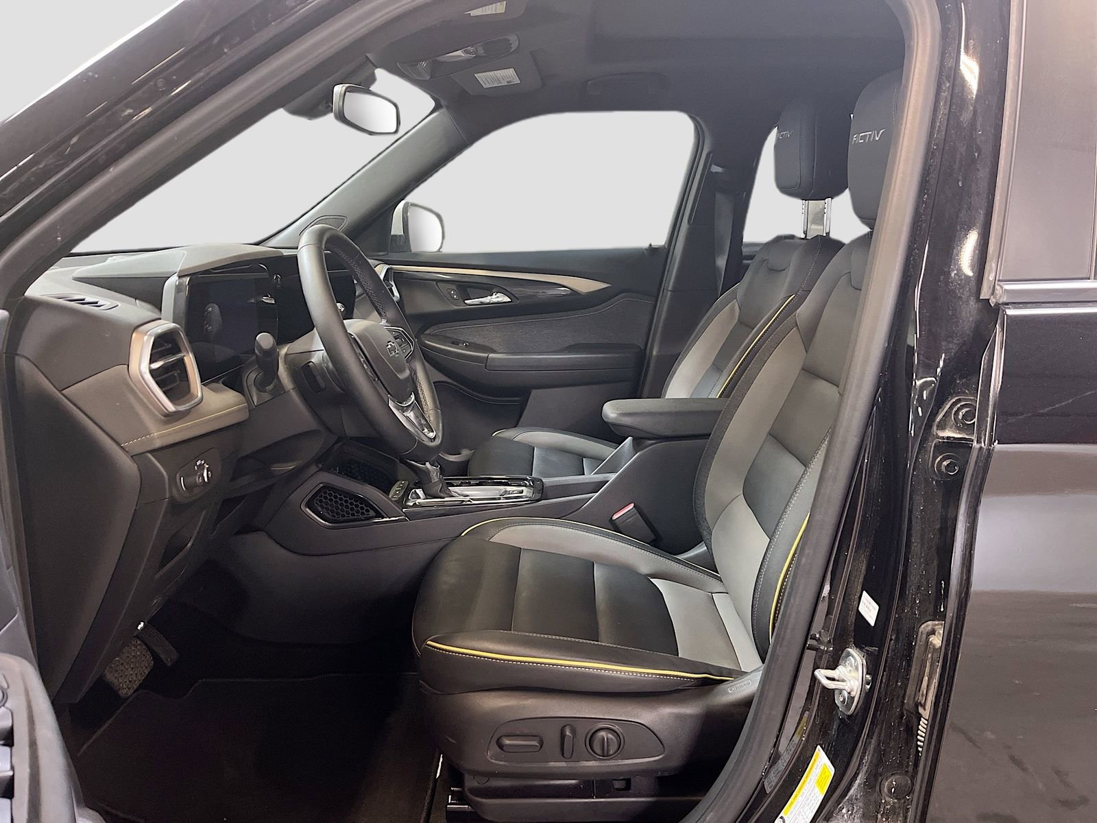 Used 2024 Chevrolet TrailBlazer ACTIV w/ Convenience Package AWD/4WD image 20
