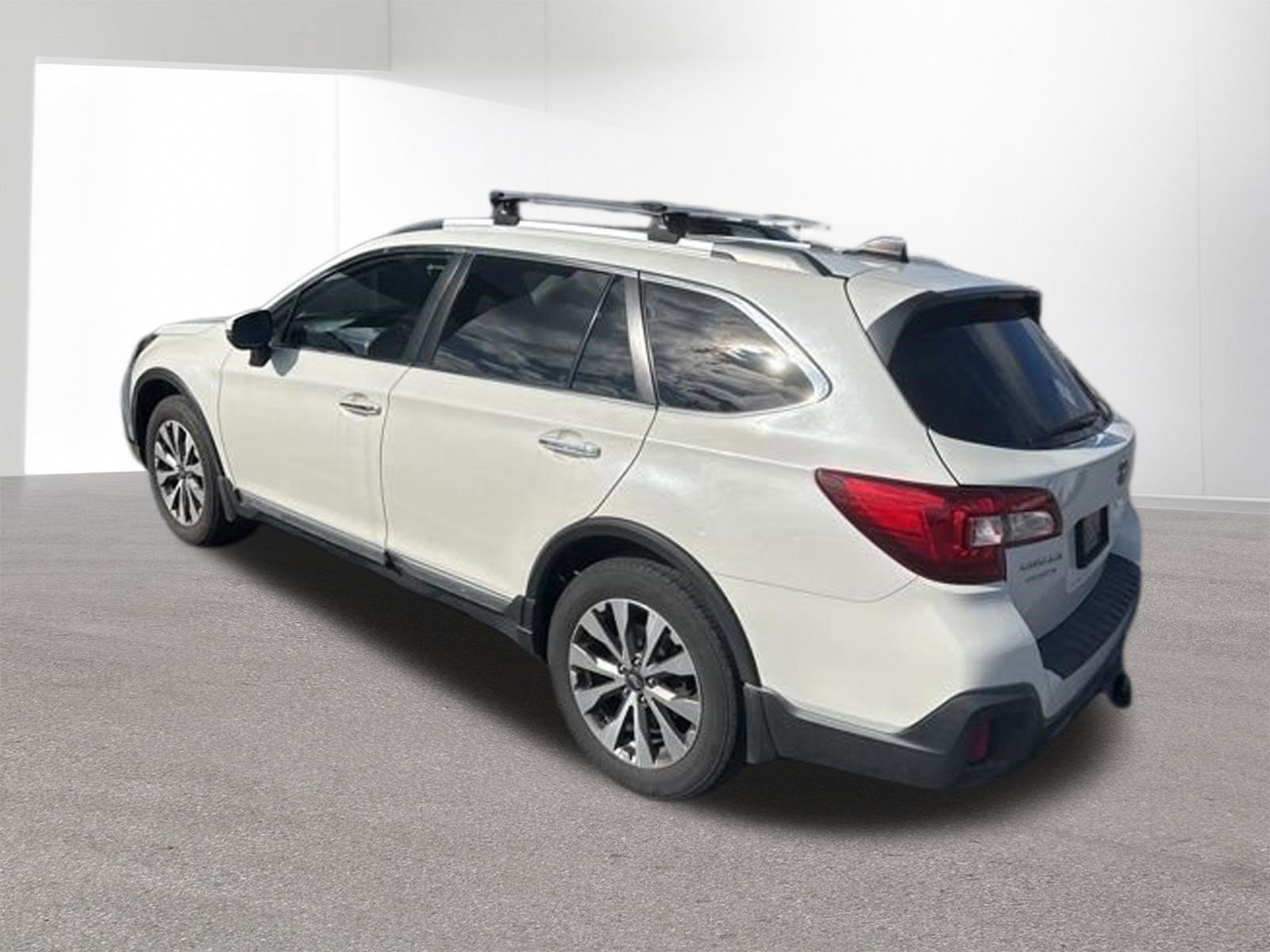 Used 2019 Subaru Outback 2.5i Touring w/ Popular Package #3A image 9
