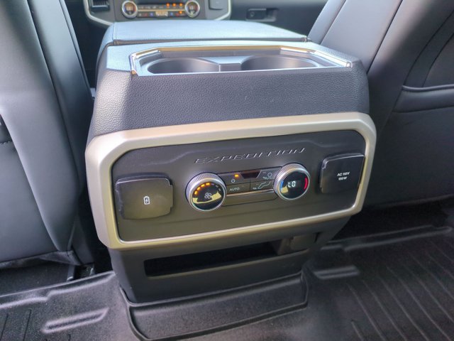 Used 2023 Ford Expedition XLT RWD image 17
