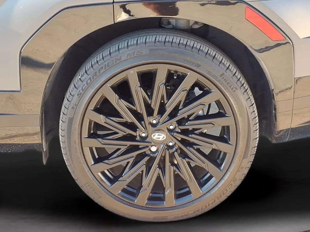 Used 2024 Hyundai Santa Fe Calligraphy image 9