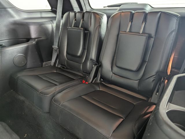 Used 2017 Ford Explorer XLT w/ Equipment Group 202A image 18