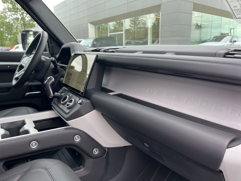 New 2026 Land Rover Defender 110 S AWD/4WD image 20