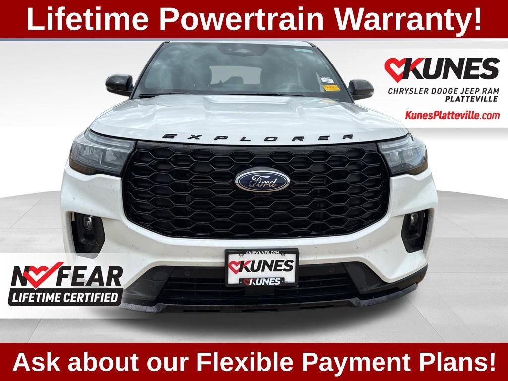 Used 2025 Ford Explorer ST-Line w/ ST-Line Street Pack AWD/4WD image 10