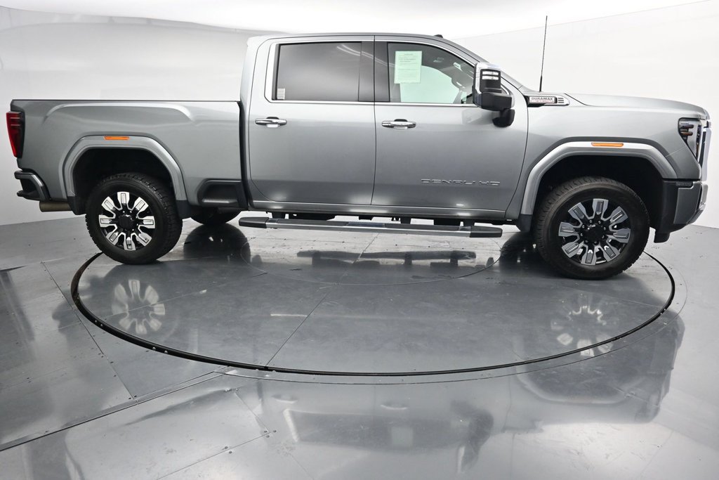 Used 2024 GMC Sierra 2500 Denali w/ Denali Reserve Package AWD/4WD image 9