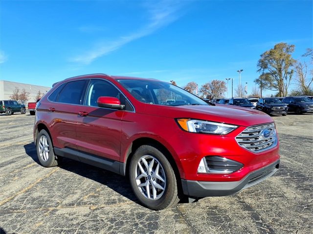 Used 2022 Ford Edge SEL w/ Convenience Package image 3