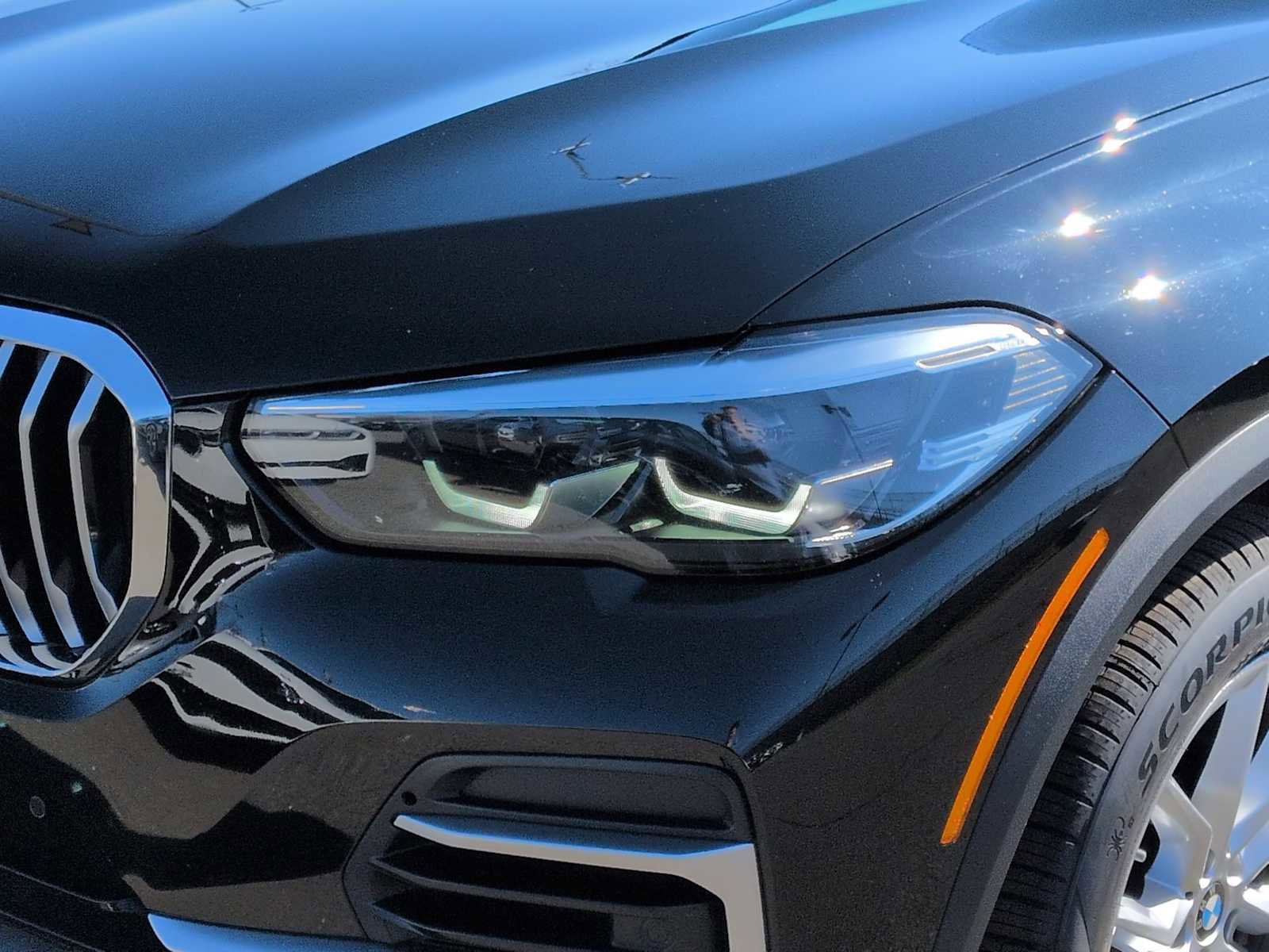 Used 2023 BMW X5 xDrive40i w/ Parking Assistance Package image 11