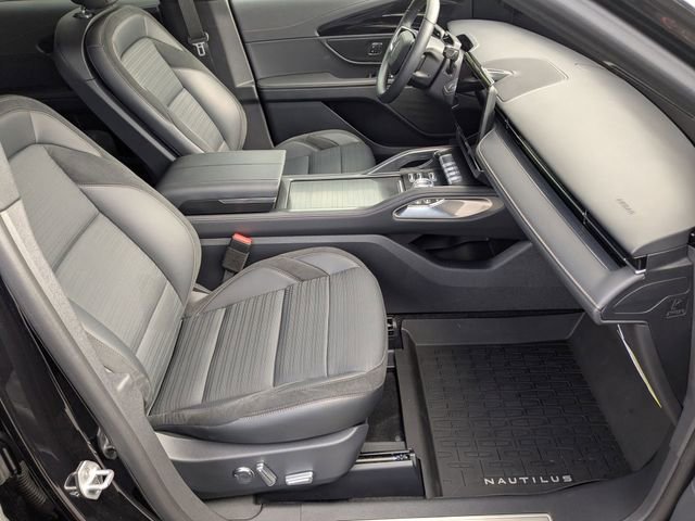 Used 2025 Lincoln Nautilus Reserve w/ Jet Appearance Package AWD/4WD image 22