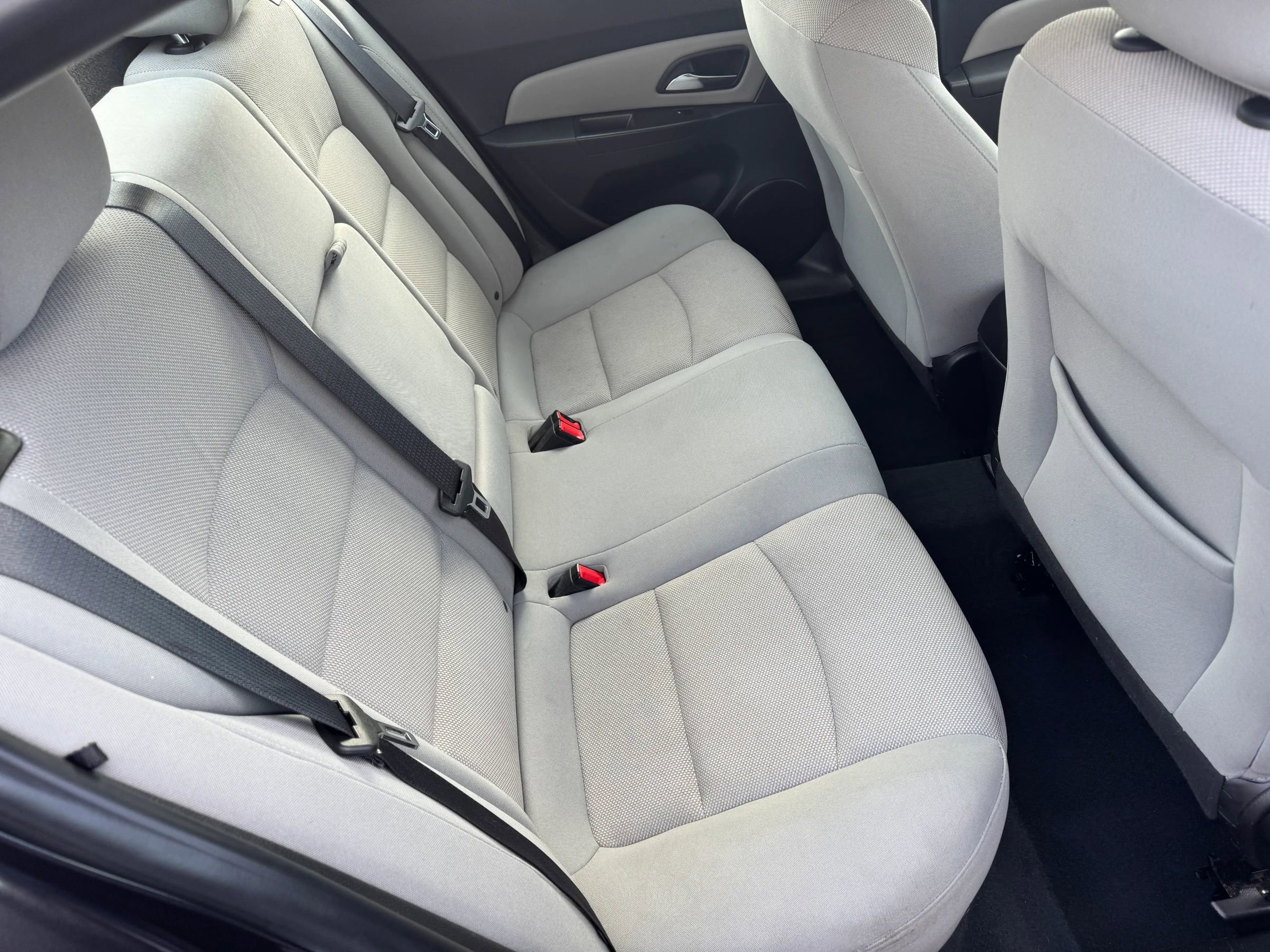 Used 2016 Chevrolet Cruze LT image 12