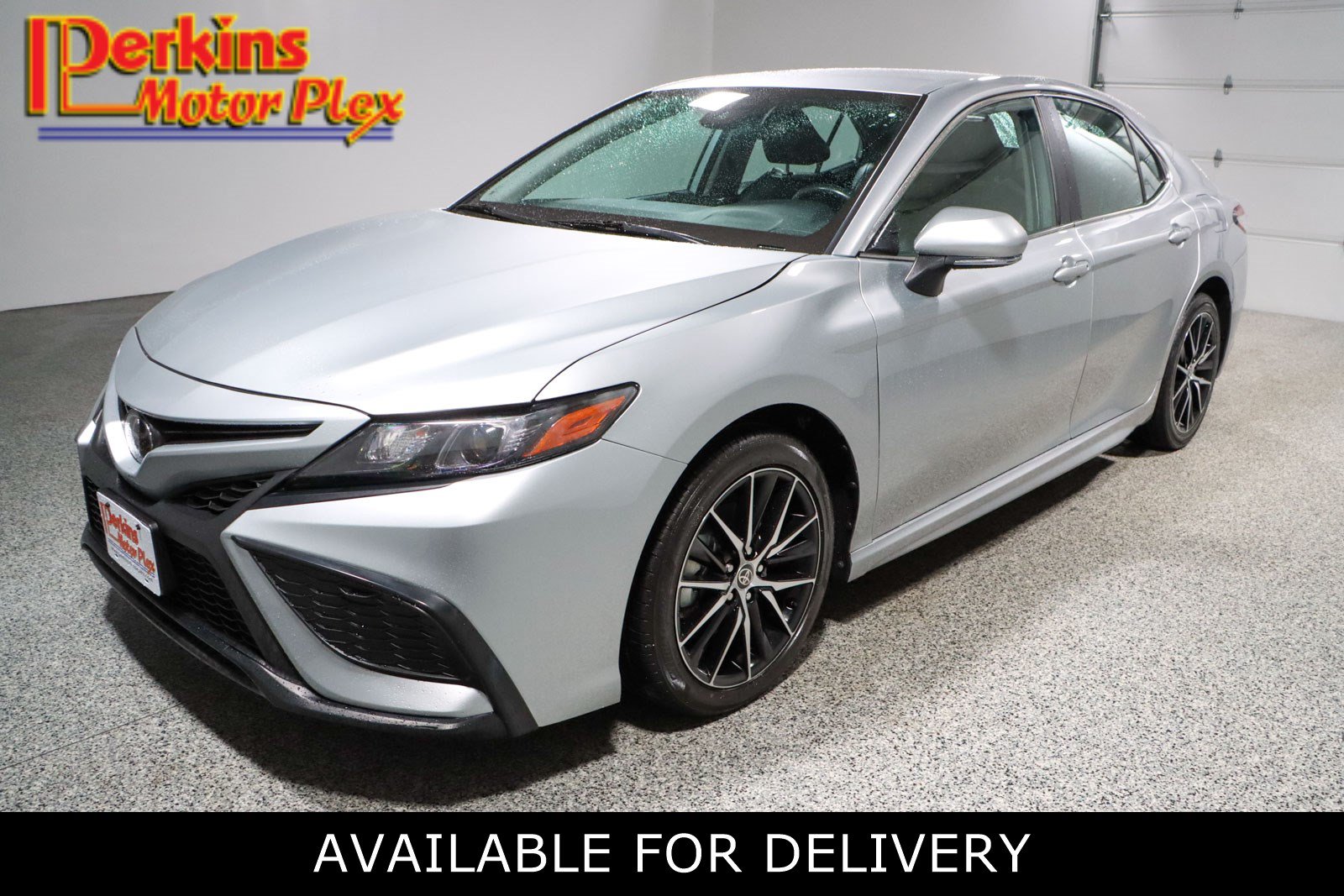 Used 2024 Toyota Camry SE