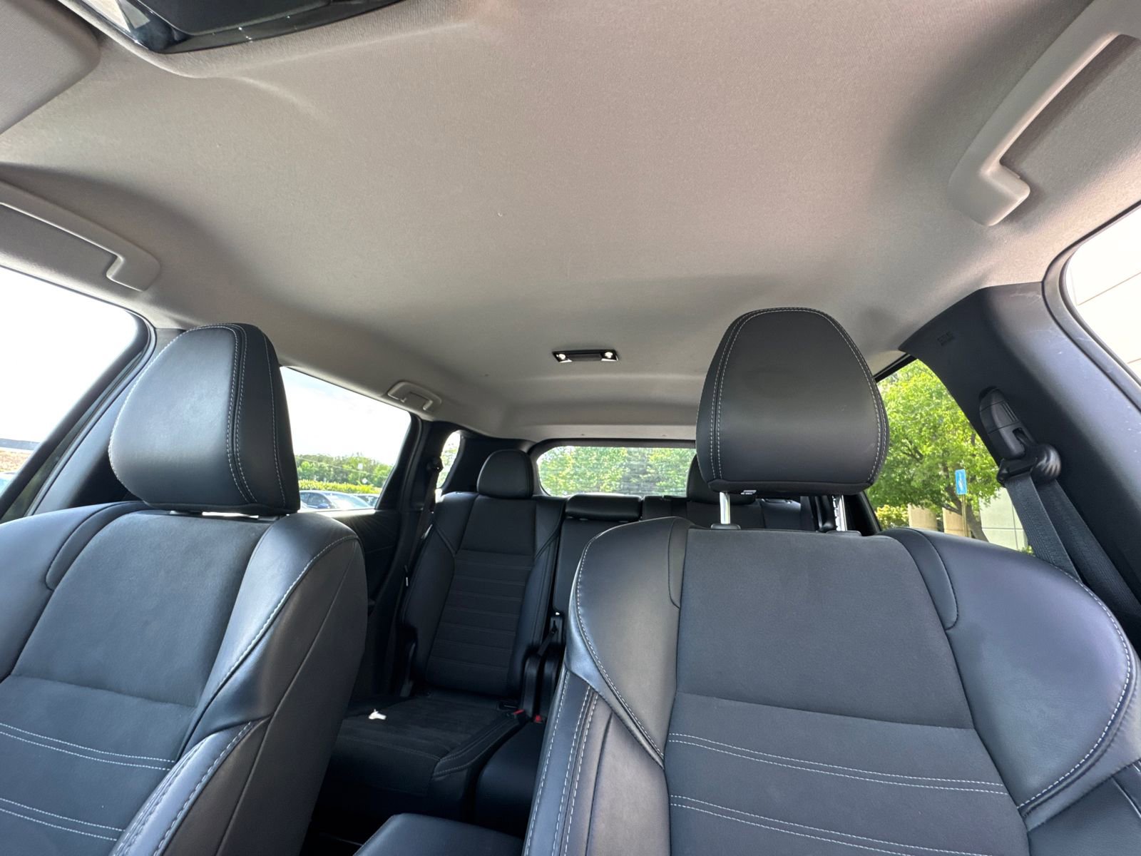 Used 2025 Mitsubishi Outlander SE FWD image 31
