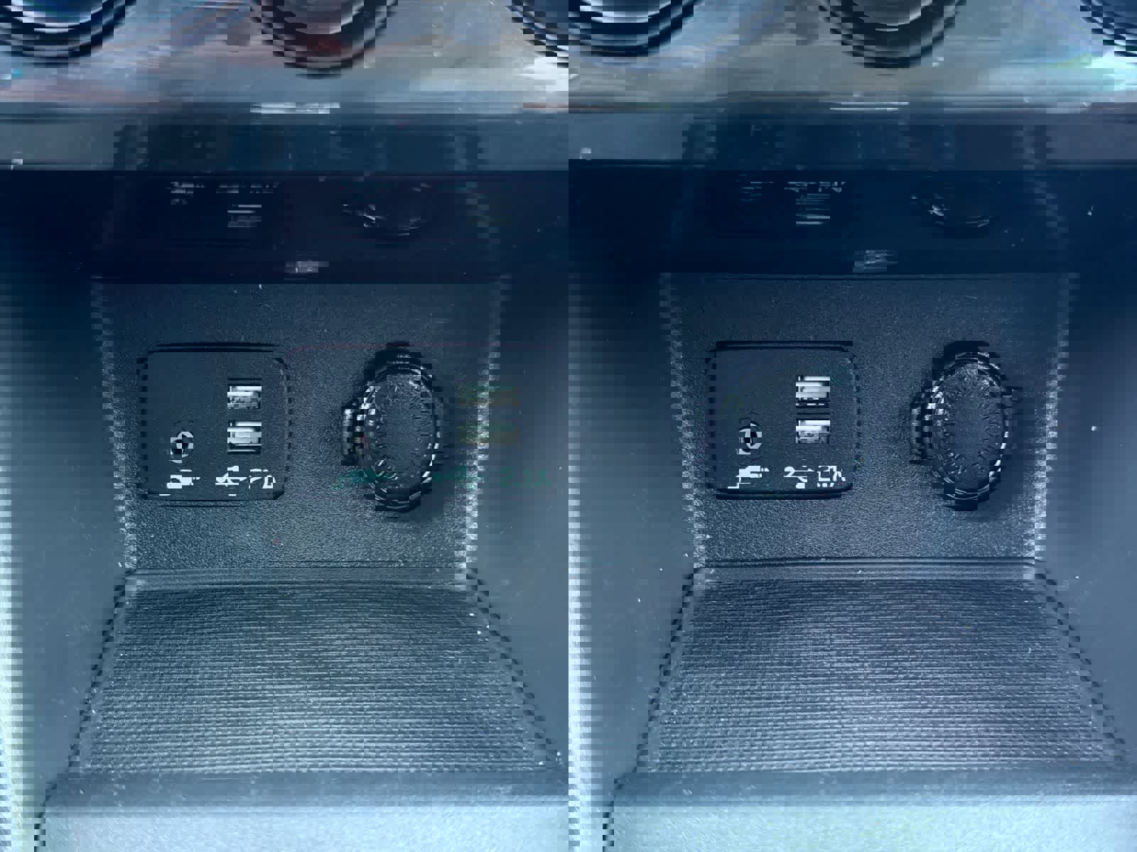 Certified 2023 Subaru Forester Limited image 33