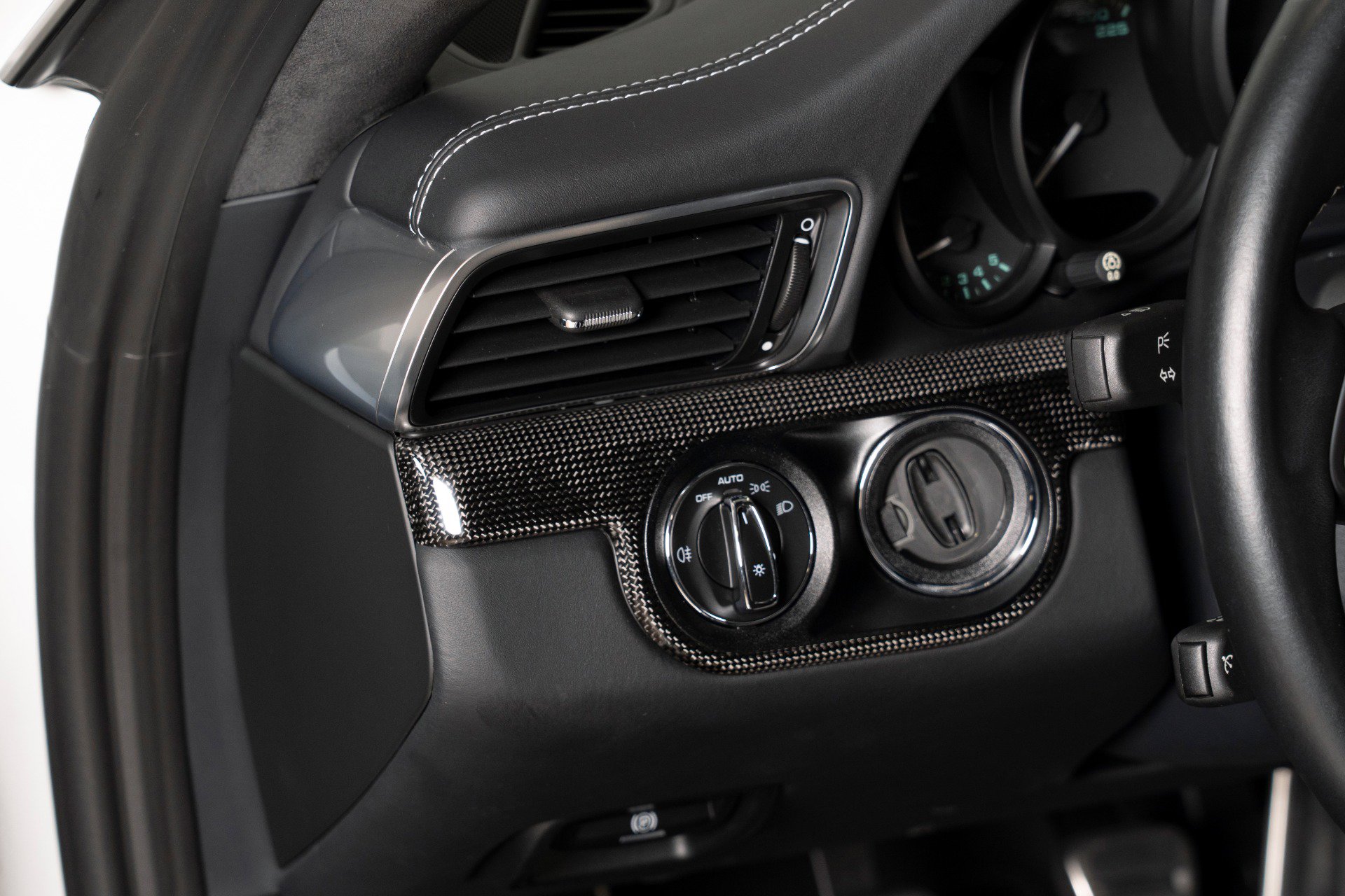 Used 2016 Porsche 911 R image 18