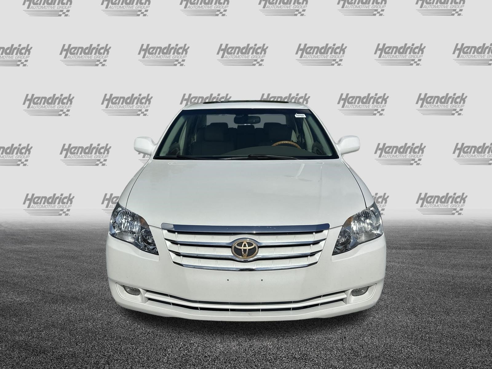Used 2005 Toyota Avalon Limited FWD image 3