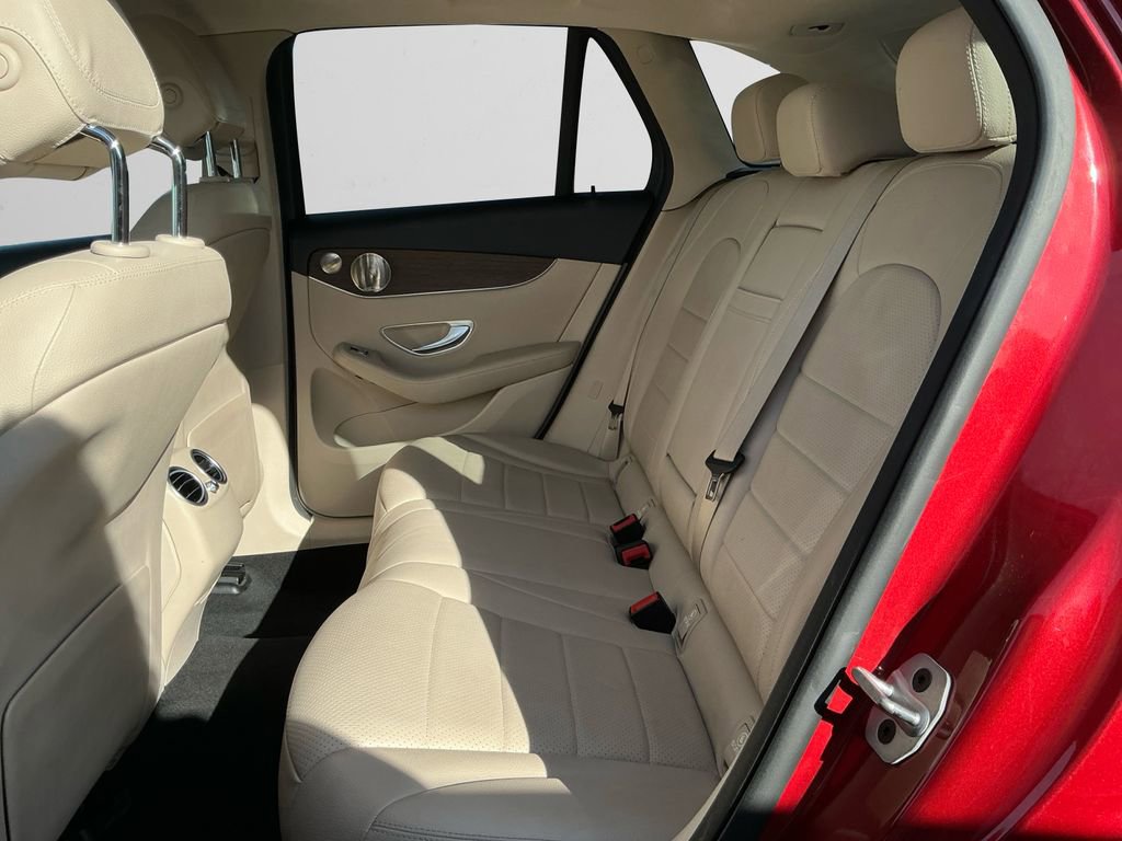 Used 2022 Mercedes-Benz GLC 300 4MATIC image 13