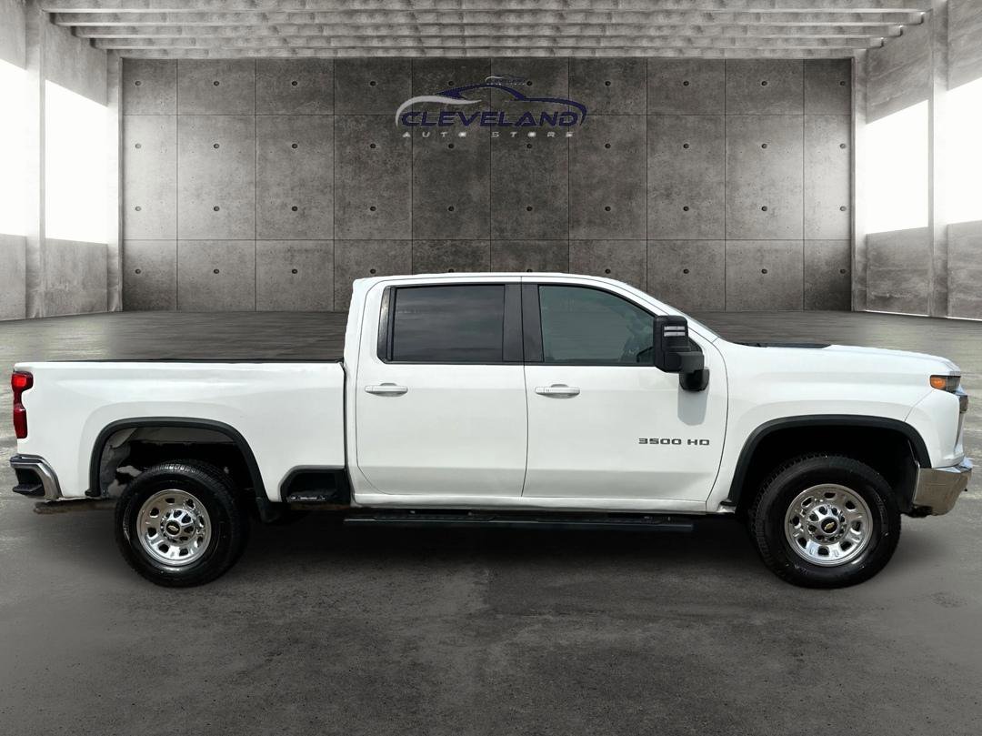 Used 2022 Chevrolet Silverado 3500 LT w/ Convenience Package AWD/4WD image 2