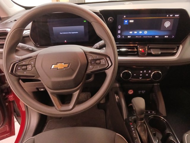 Used 2025 Chevrolet TrailBlazer LT image 14