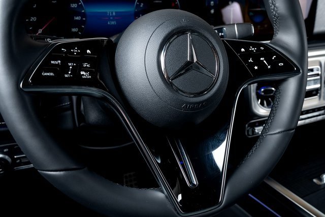 Used 2025 Mercedes-Benz G 550 image 32
