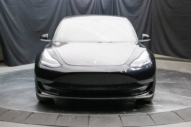 Used 2019 Tesla Model 3 Mid Range image 4