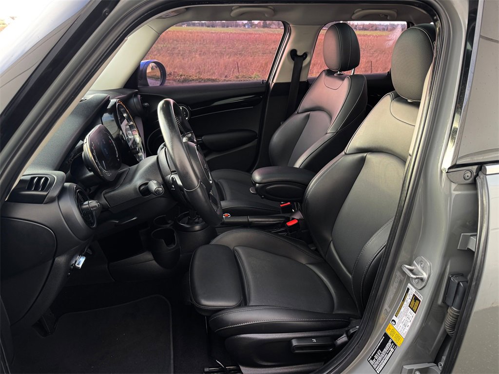 Used 2022 MINI Cooper S image 9