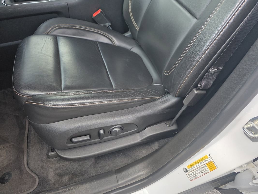 Used 2020 Chevrolet Traverse LT w/ LT Premium Package FWD image 10