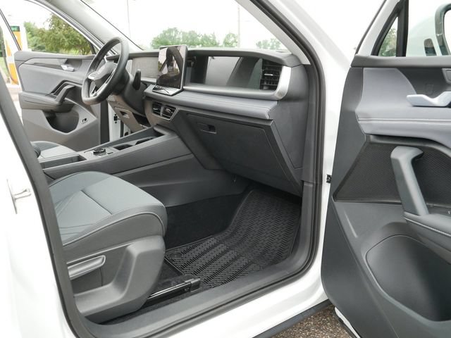 Certified 2026 Volkswagen Tiguan SE AWD/4WD image 19
