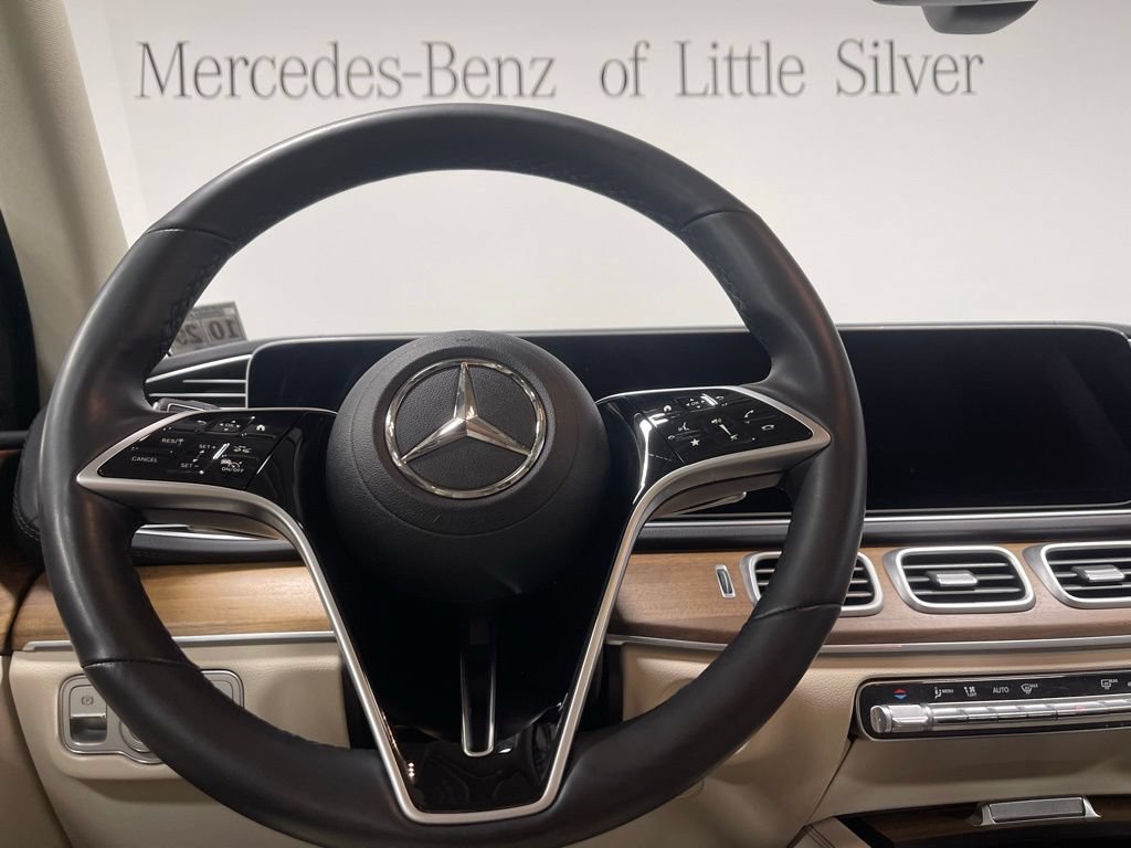 Used 2024 Mercedes-Benz GLS 450 4MATIC image 31