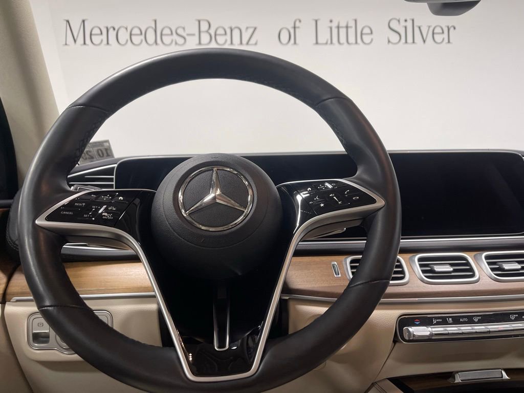 Used 2024 Mercedes-Benz GLS 450 4MATIC image 31