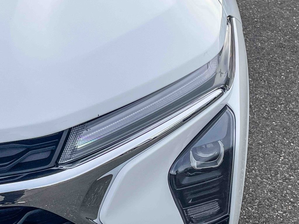 Certified 2025 Chevrolet Trax LT w/ LT Convenience Package image 7