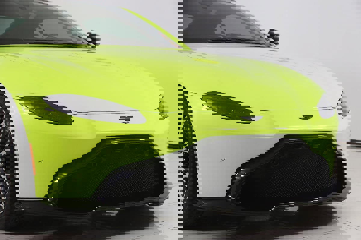 Used 2019 Aston Martin V8 Vantage Coupe RWD image 60