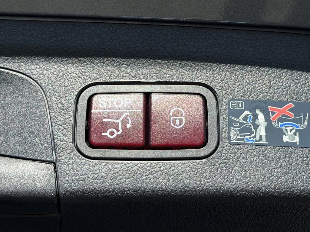 Used 2025 Mercedes-Benz GLE 450e 4MATIC image 14