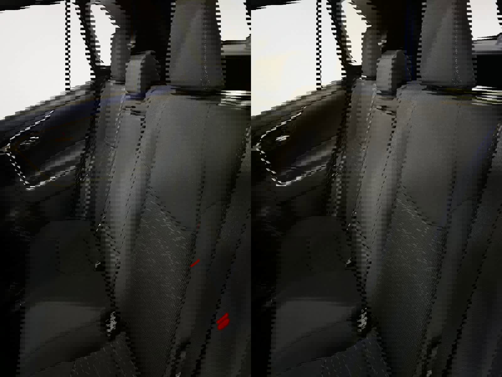 Used 2025 Toyota RAV4 SE image 22