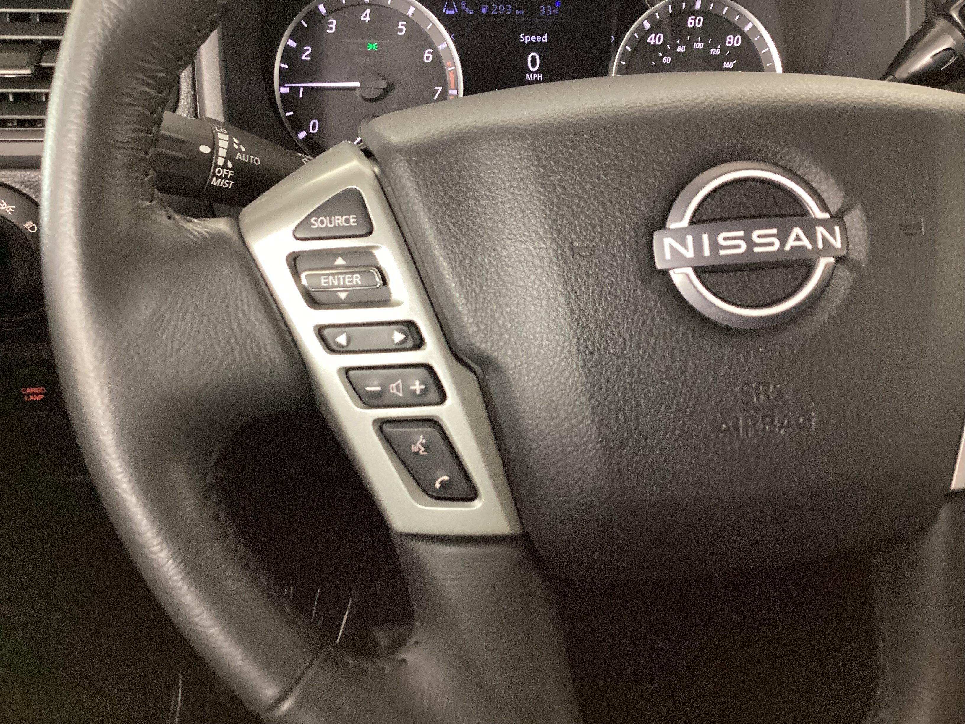 Used 2024 Nissan Titan SV w/ SV Convenience Package image 24