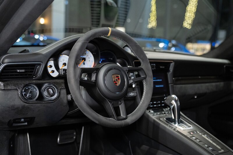 Used 2018 Porsche 911 GT2 RS RWD image 28