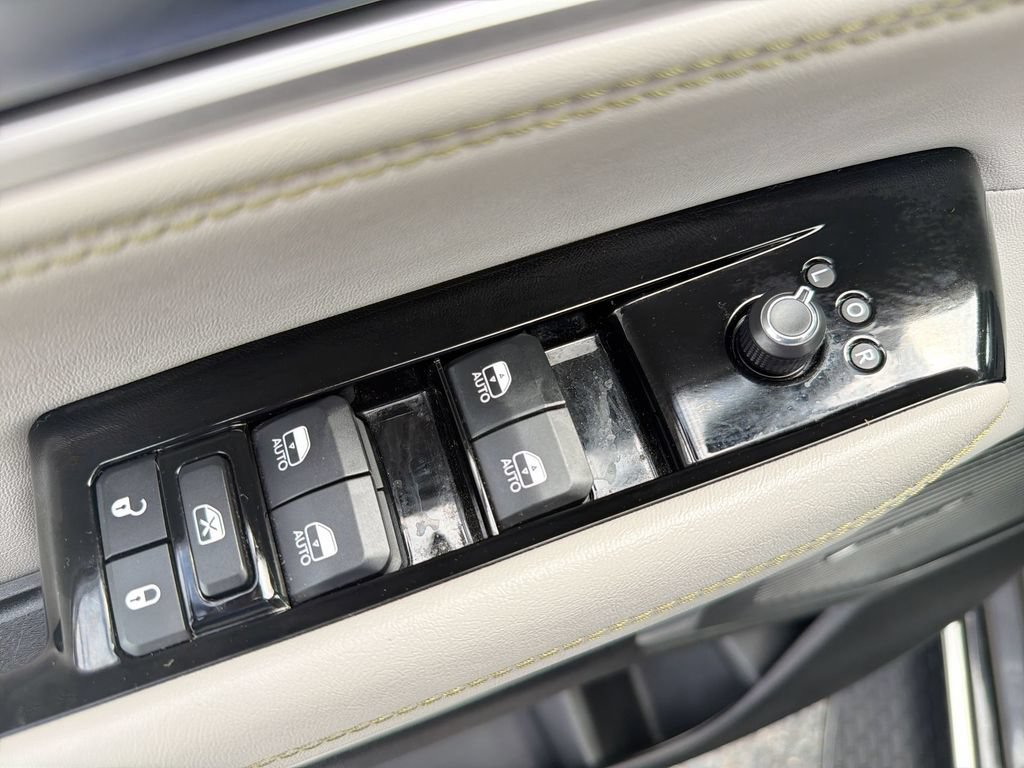 Used 2024 Jeep Wagoneer Series II w/ Premium Group I RWD image 16