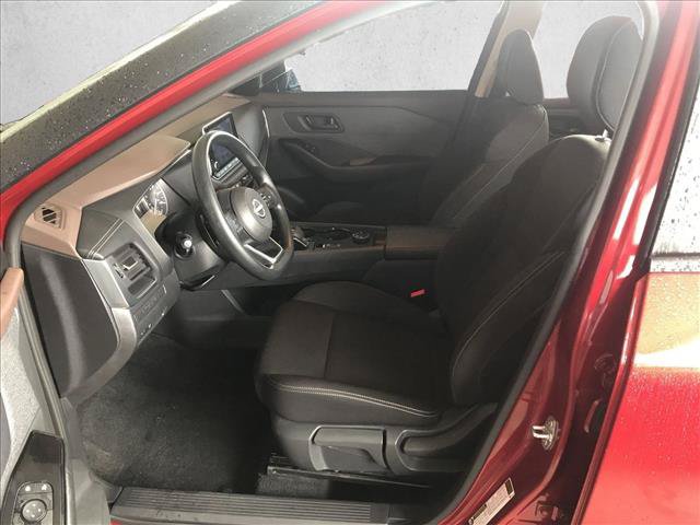 Used 2023 Nissan Rogue S AWD/4WD image 11