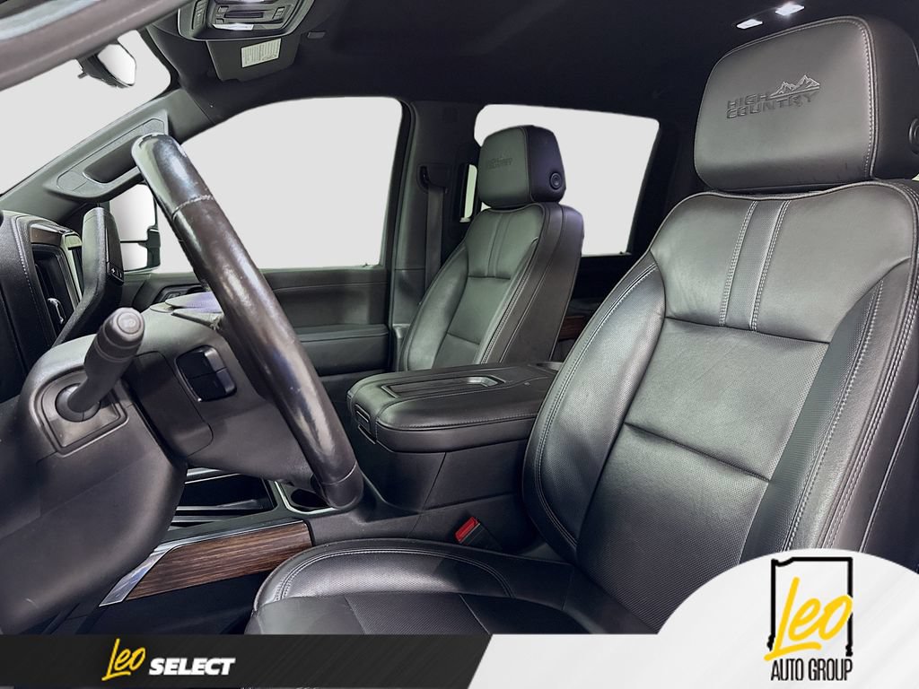 Used 2022 Chevrolet Silverado 3500 High Country w/ Technology Package AWD/4WD image 25