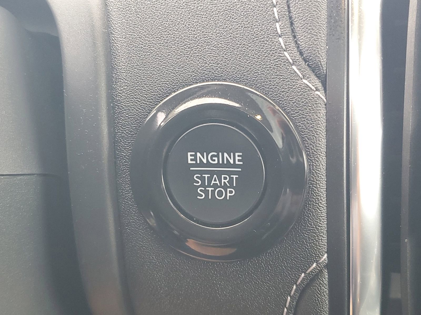 Certified 2025 Ford Expedition Max Platinum image 33