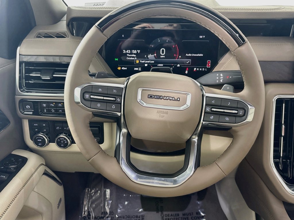 New 2026 GMC Yukon Denali w/ Denali Reserve Package AWD/4WD image 11