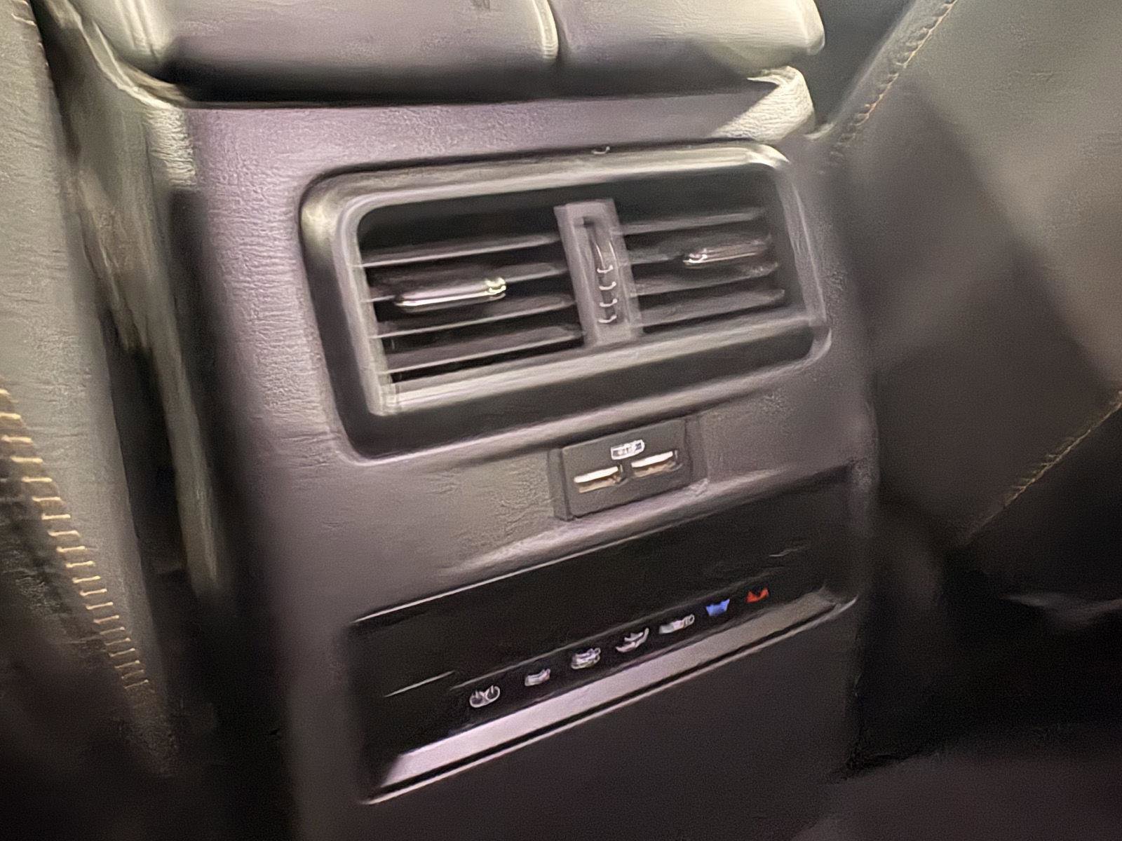 Used 2024 MAZDA CX-90 3.3 Turbo w/ Select Package image 10