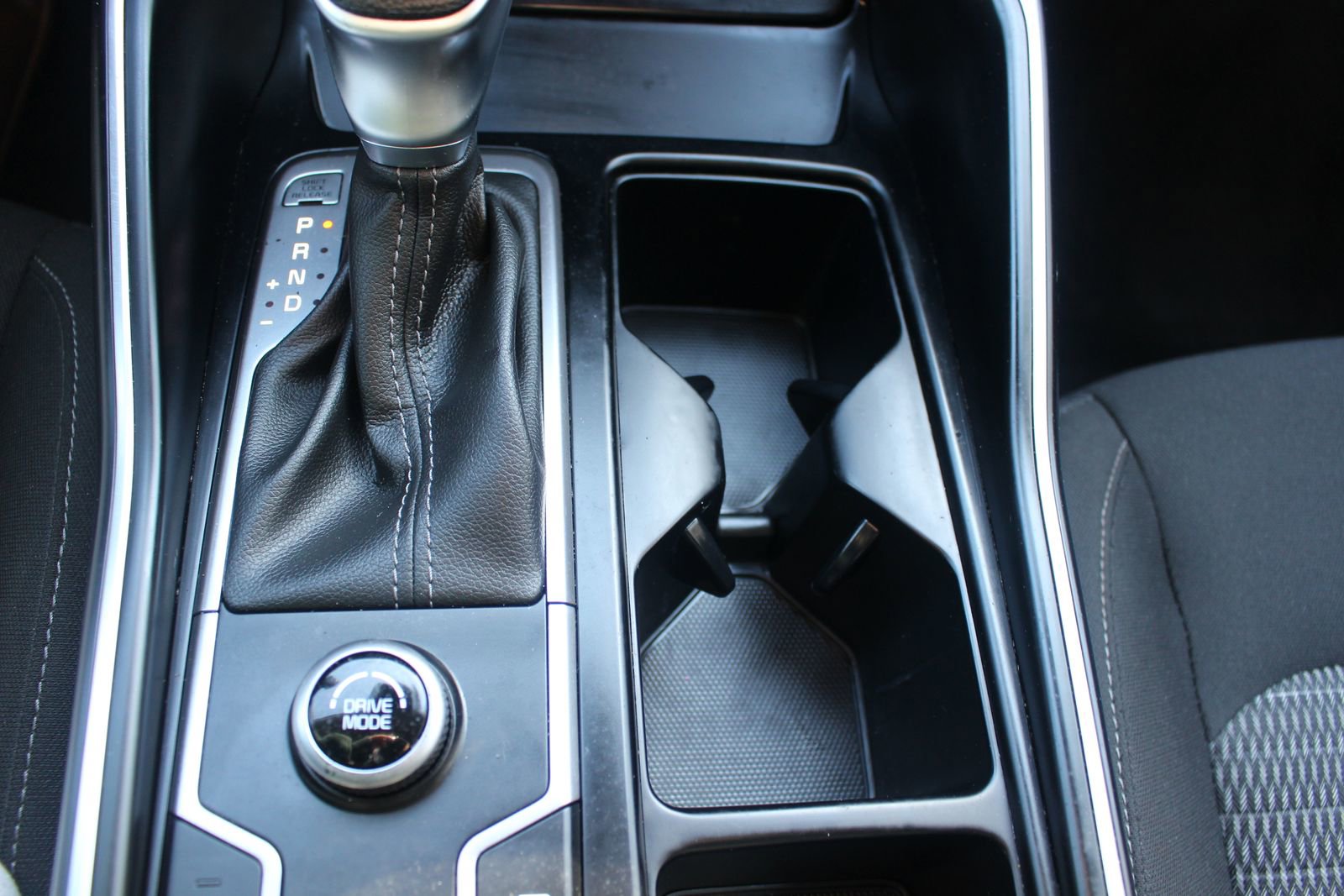 Used 2023 Kia Sorento LX image 34