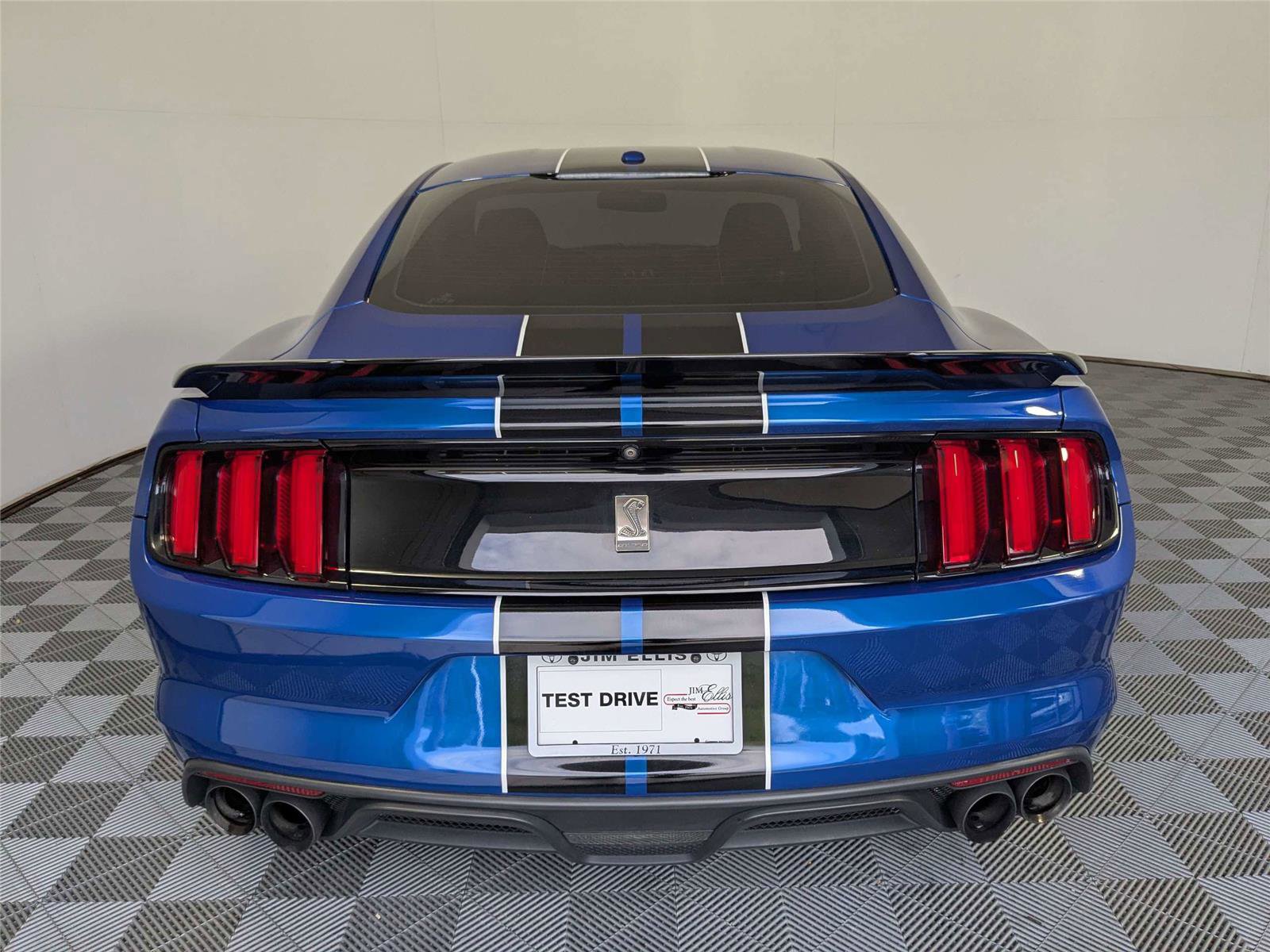 Used 2017 Ford Mustang Shelby GT350 RWD image 6