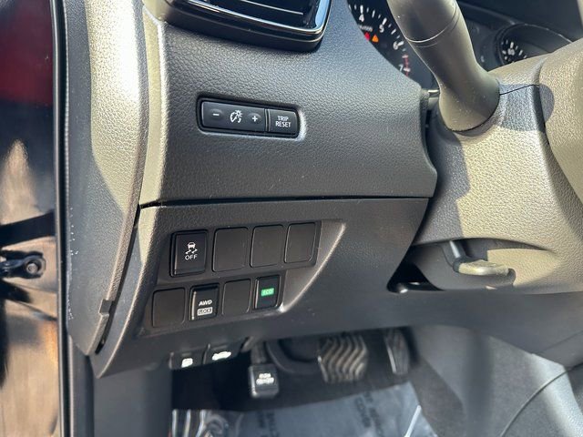 Used 2019 Nissan Rogue Sport S w/ Appearance Package image 19