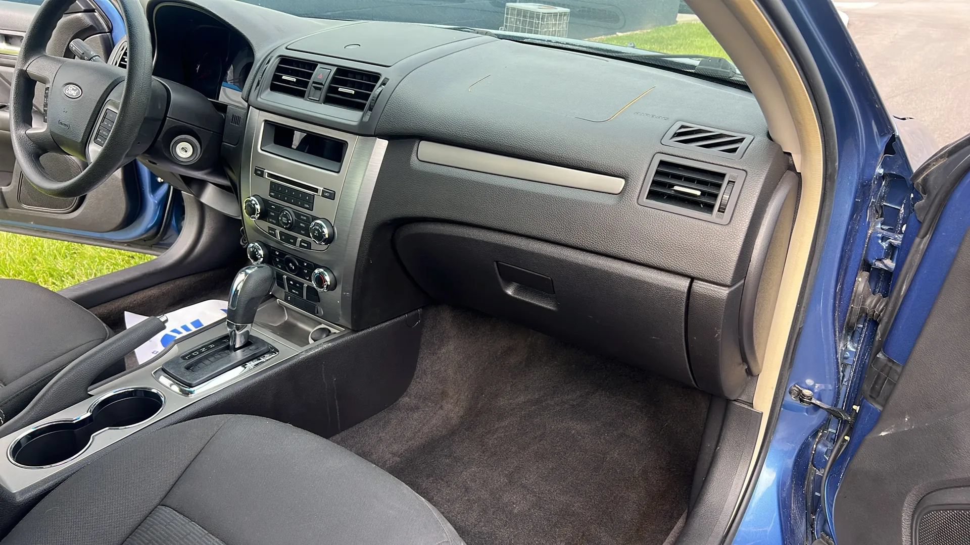 Used 2010 Ford Fusion SE FWD image 18